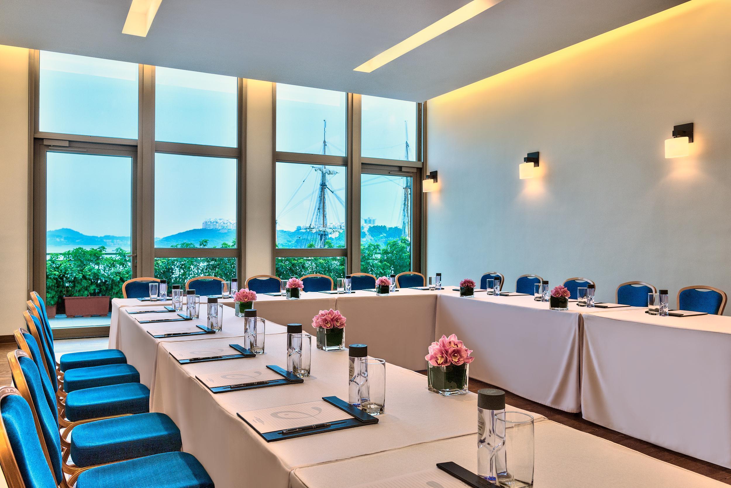 Auberge Discovery Bay Hong Kong Exterior photo